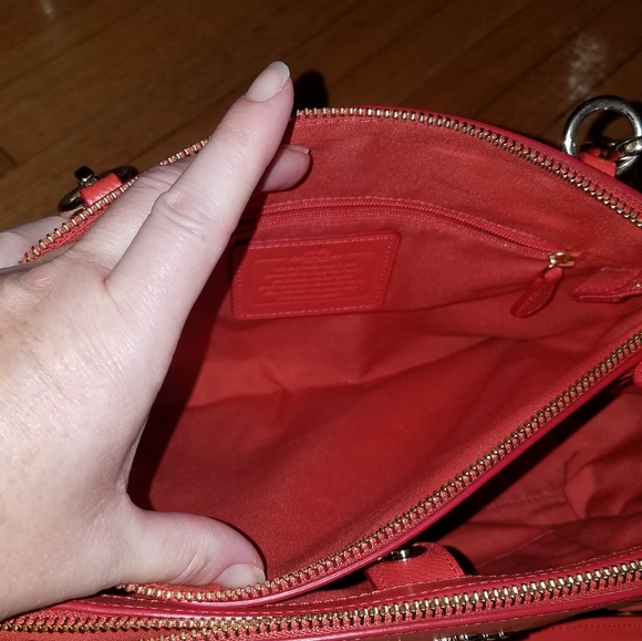 Coach Cristie Carryall - Picture 10 of 13